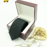 Cà vạt đen - Hộp gỗ - 30